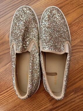 Old Navy Women's Gold Glitter Slip-On Moccasins